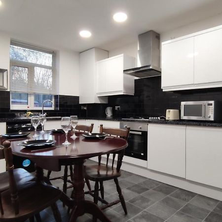 Lovely 2 Bedroom House Ворслі Екстер'єр фото